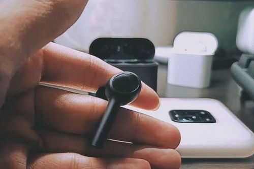 Tai nghe không dây Mi Air 2 Pro ra mắt thị trường