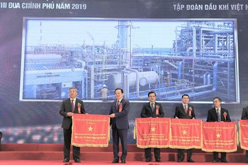 Thi đua trở thành động lực phát triển của PVN