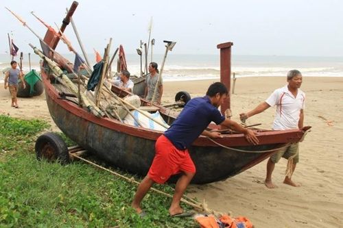 Sơ tán hơn 150.000 người dân tránh bão số 7