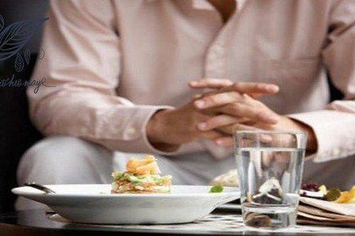 Uống nước sau khi ăn: Dừng lại nếu không muốn trở thành người bệnh!