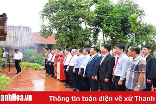Đoàn đại biểu Ngành Dân vận Thanh Hóa dâng hương tại các khu di tích lịch sử cách mạng