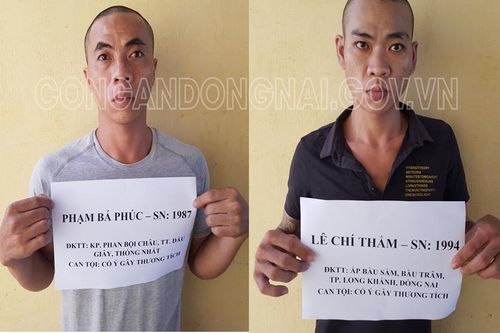Tạm giữ hình sự 2 thanh niên cầm kiếm chém người vì cho rằng bị nhìn đểu