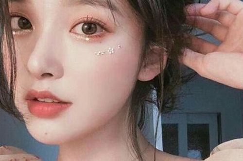 Ở đàn ông có ba 'tử huyệt' cảm xúc không dễ chạm vào, chỉ cần bạn khuấy động được chúng thì bạn chính là nữ hoàng ngự trị trong lòng anh ấy