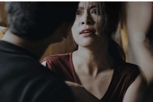 Hoàng Thùy Linh, Trịnh Thăng Bình xuất hiện đáng sợ trong trailer 'Trái tim quái vật'