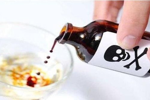 Hạ độc 'chồng hờ', người đàn bà ra đầu thú sau...30 năm