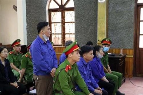 Hoãn phiên phúc thẩm vụ gian lận thi cử tại Sơn La