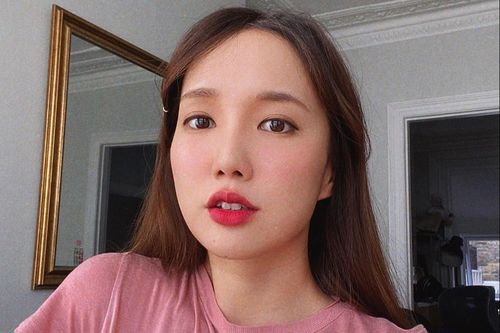 YouTuber Hàn tổ chức sinh nhật khi đang cách ly