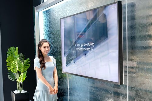 TV ngoài trời giá trăm triệu của Samsung về Việt Nam