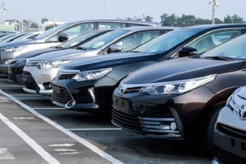Cựu chủ tịch tập đoàn ôtô bị cáo buộc lừa 13 tỷ