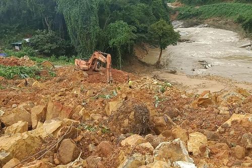 Hình ảnh hiện trường sạt lở Rào Trăng 3 và nơi 13 cán bộ, chiến sĩ mất tích