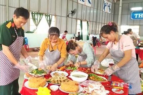 Hội phụ nữ Công ty 72 tổ chức Hội thi 'Mâm cơm đoàn kết'