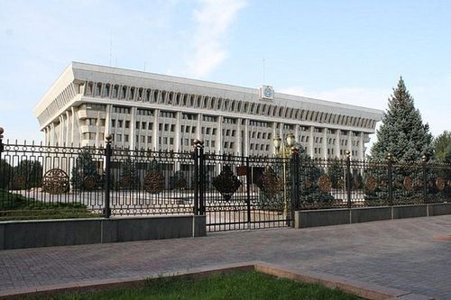 Điều ít biết về 'Nhà Trắng' ở thủ đô Kyrgyzstan