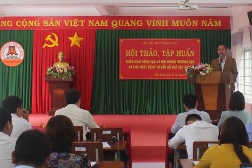 Tập huấn triển khai công tác xã hội trong trường học