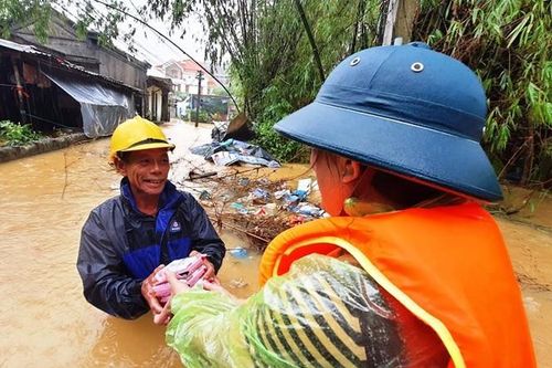 Quảng Ninh ủng hộ 9 tỷ đồng cho miền Trung ứng phó thiên tai lũ lụt