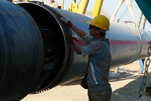 Saudi Aramco bán tài sản midstream