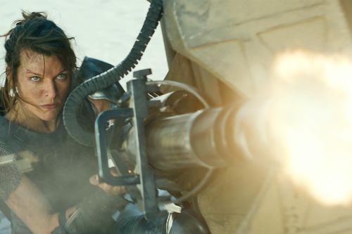 Milla Jovovich săn quái vật trong phim 60 triệu USD do chồng đạo diễn