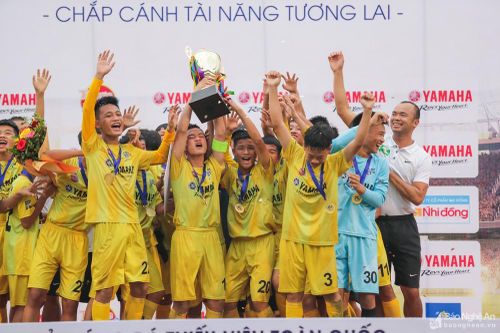 Khoảnh khắc U13 SLNA vô địch Giải bóng đá Thiếu niên toàn quốc 2020
