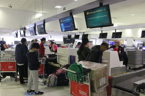 Đưa gần 270 công dân Việt Nam từ Australia về nước an toàn