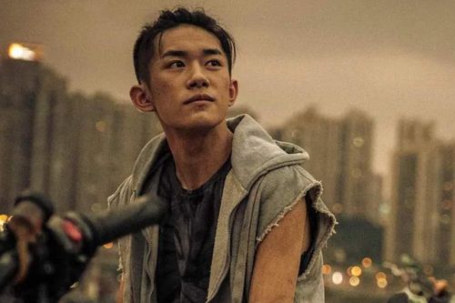Dịch Dương Thiên Tỉ bị mất giải thưởng tại Hoa Đỉnh chỉ vì... vắng mặt