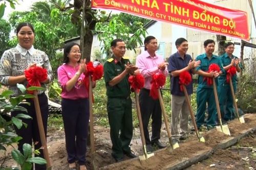 TP. Long Xuyên khởi công xây dựng nhà Tình đồng đội, nhà Đại đoàn kết và nhà Nhân ái