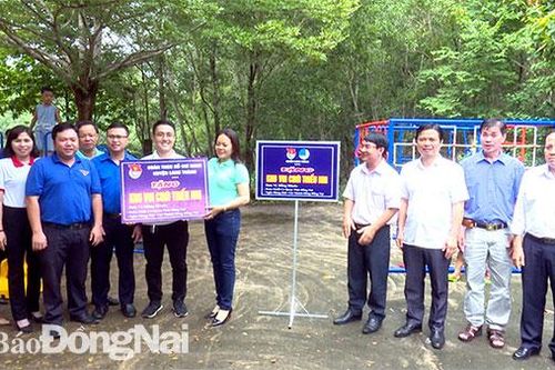 Nhiều hoạt động chào mừng 90 năm Ngày truyền thống công tác Dân vận của Đảng