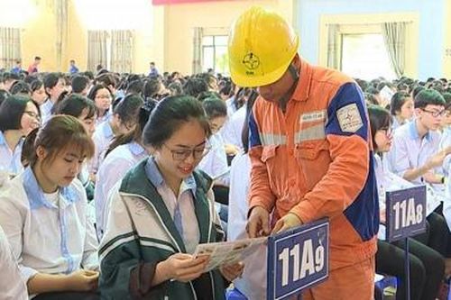 Ẩn họa thả diều gần lưới điện