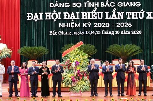 Đồng chí Dương Văn Thái được bầu giữ chức vụ Bí thư Tỉnh ủy Bắc Giang