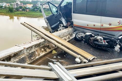 Tai nạn liên hoàn trên cầu Trà Khúc, 4 người bị thương