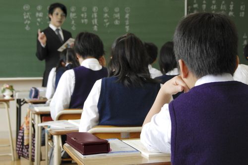 Nam sinh Nhật Bản giả mạo để được học trường nhà giàu