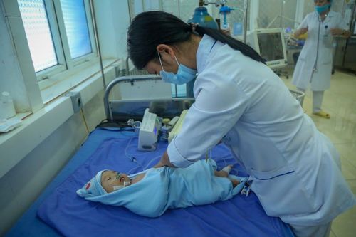 Đã có kết luận về trường hợp trẻ tử vong sau khi tiêm vắc xin 5 trong 1 tại Sơn La