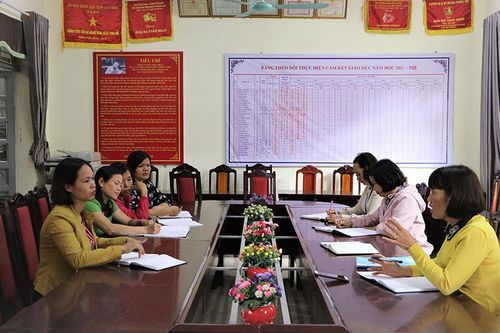 Các trường vùng cao Lai Châu gặp khó khăn với bộ sách giáo khoa mới