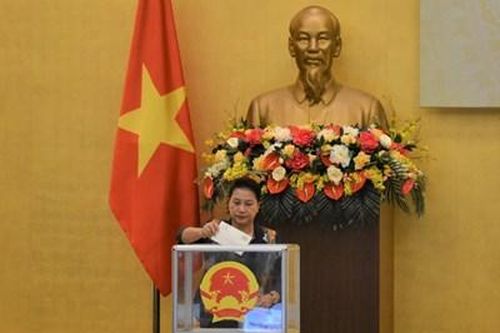 Văn phòng Quốc hội quyên góp ủng hộ đồng bào miền Trung