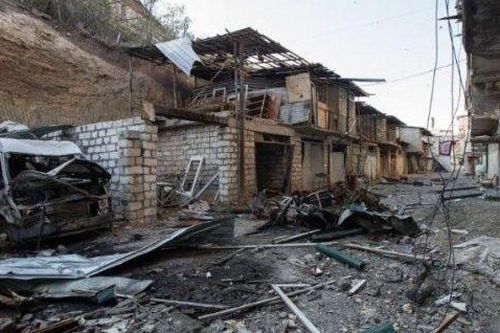 Xung đột Armenia-Azerbaijan: Thủ phủ Nagorno-Karabakh bị oanh tạc, Nga muốn đem lực lượng đến khu tranh chấp?