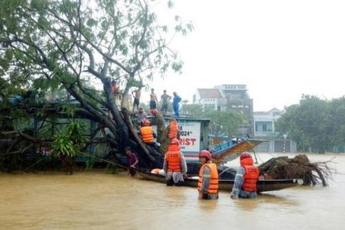 55 người chết, 7 người mất tích do mưa lũ