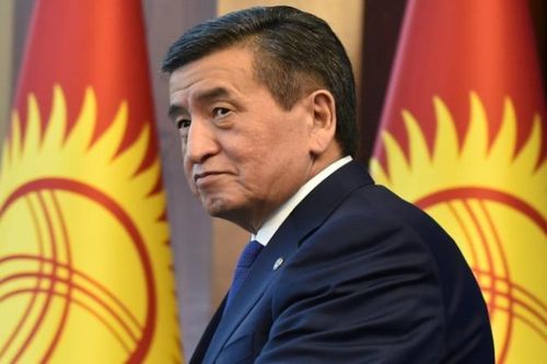 Tổng thống Kyrgyzstan từ chức để chấm dứt hỗn loạn tại thủ đô