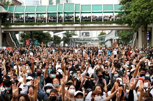 Thái Lan: Biểu tình bất chấp lệnh cấm