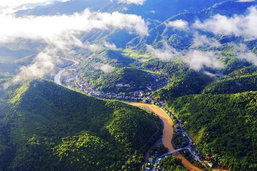 Bên dòng Nậm Mộ