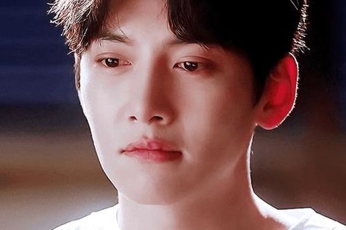 4 sao nam Hàn Quốc phẫu thuật thẩm mỹ: Có cả Ji Chang Wook và Kim Hyun Joong?