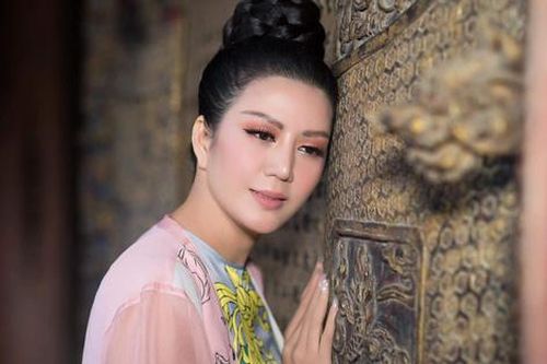 Đinh Hiền Anh làm đêm nhạc quyên góp cho gia đình nạn nhân vụ sạt lở tại Huế