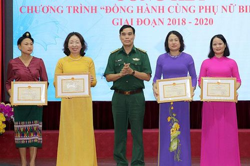 Nhiều tập thể, cá nhân được biểu dương tại Hội nghị tổng kết Chương trình 'Đồng hành cùng phụ nữ biên cương'
