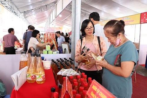 Khai mạc Phiên chợ 'Tuần nông sản an toàn thực phẩm năm 2020'