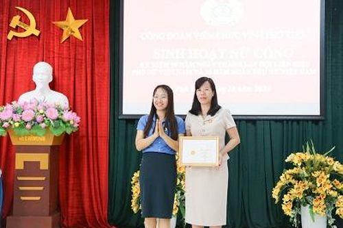 Công đoàn viên chức tỉnh gặp mặt kỷ niệm 90 năm Ngày thành lập Hội Liên hiệp Phụ nữ Việt Nam
