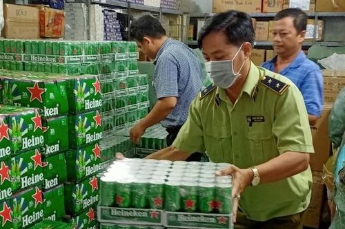 Tiêu hủy 330 thùng bia Heineken nhập lậu kém chất lượng