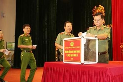 Hơn 4 tỷ đồng đến với đồng bào miền Trung