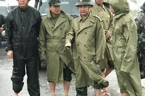 Người dân xót thương vị tướng hy sinh giữa thời bình