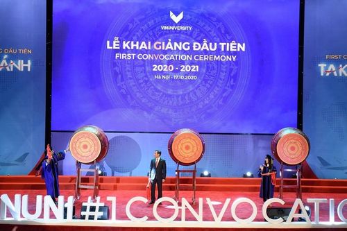 Lễ khai giảng đầu tiên ở trường Đại học VinUni đã diễn ra như thế nào?