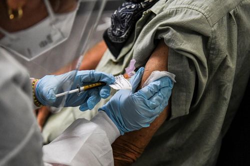 Tăng tốc về đích trong cuộc chạy đua tìm vaccine phòng chống Covid-19