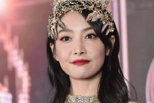 Nhan sắc thật của sao Trung Quốc trên thảm đỏ
