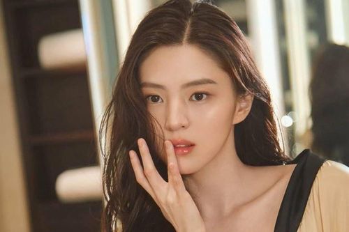 Nhược điểm trên khuôn mặt mỹ nữ Han So Hee