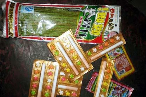 Cảnh báo kẹo thuốc lá bủa vây trường học